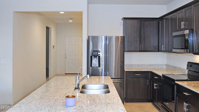 10916 W Claxton Drive, Marana, AZ 85653