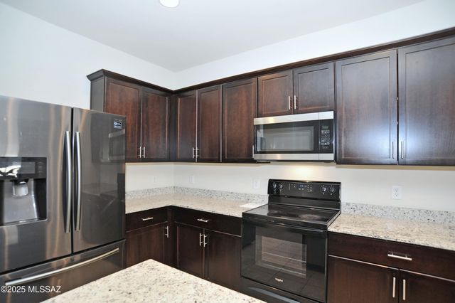 10916 W Claxton Drive, Marana, AZ 85653