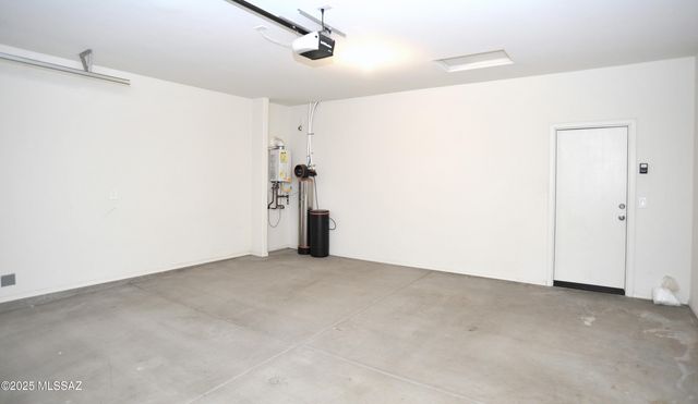 10916 W Claxton Drive, Marana, AZ 85653