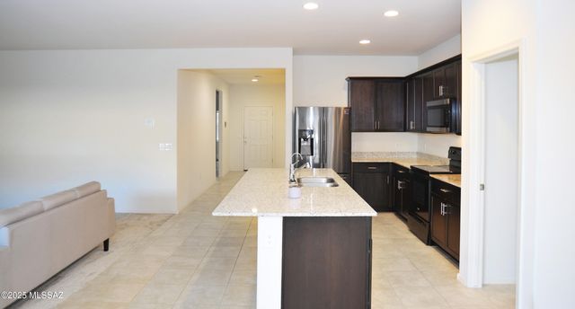 10916 W Claxton Drive, Marana, AZ 85653