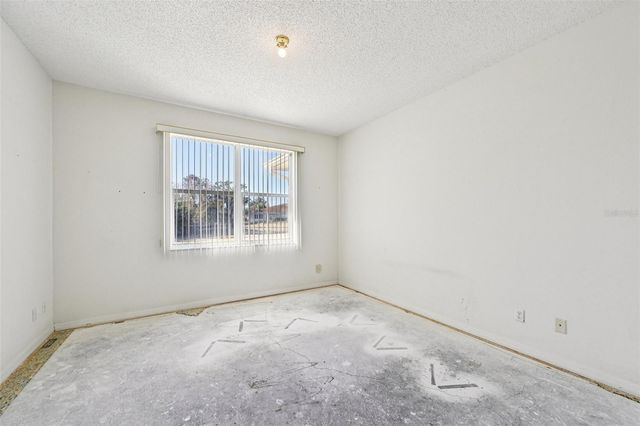 807 TREMONT GREENS LANE, Sun City Center, FL 33573