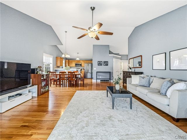 3778 Pegasus Circle, Camillus, NY 13209