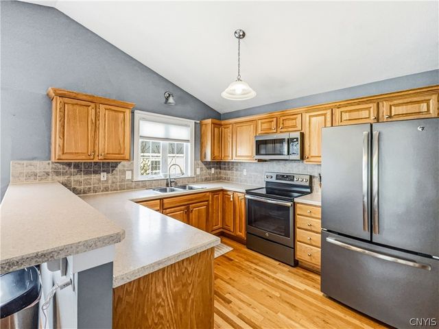 3778 Pegasus Circle, Camillus, NY 13209