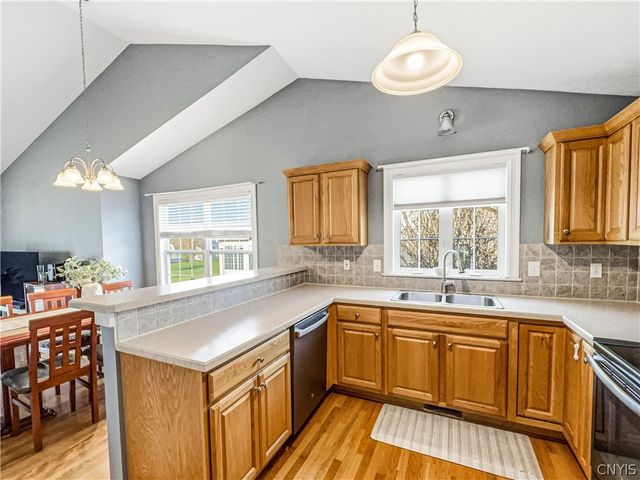 3778 Pegasus Circle, Camillus, NY 13209