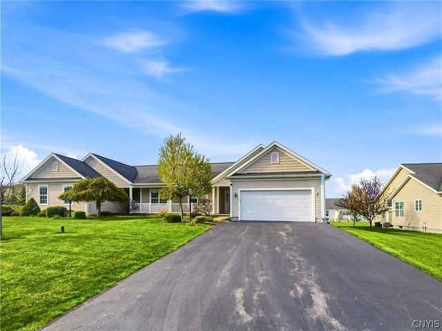 3778 Pegasus Circle, Camillus, NY 13209