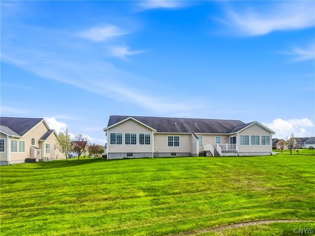 3778 Pegasus Circle, Camillus, NY 13209