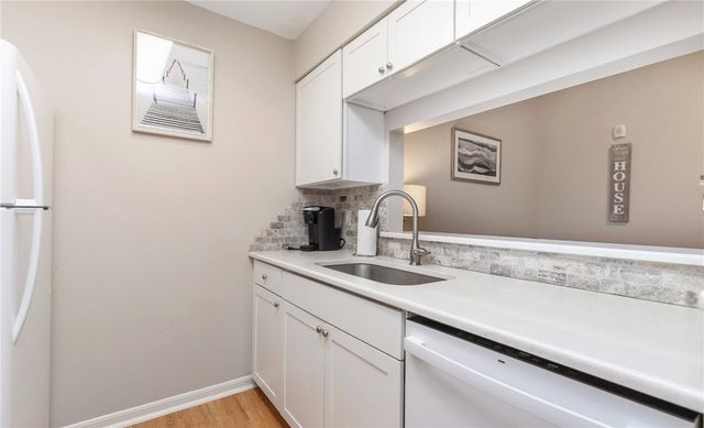 14825 Windward Dr 221, Corpus Christi, TX 78418