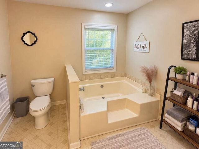 138 Mountain Oaks Drive, Carrollton, GA 30116