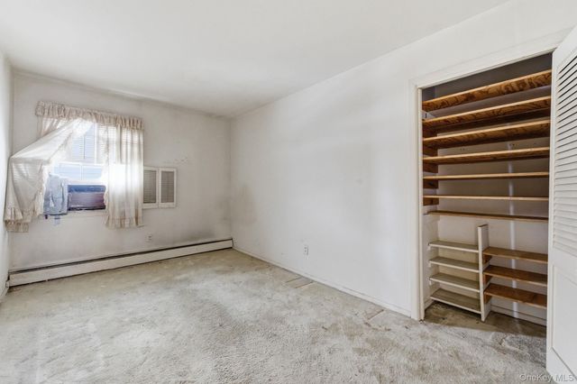 425 Old Courthouse Road, Manhasset Hills, NY 11040