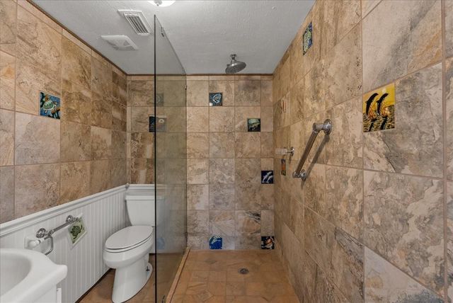 2311 Bayline Drive, Dickinson, TX 77539