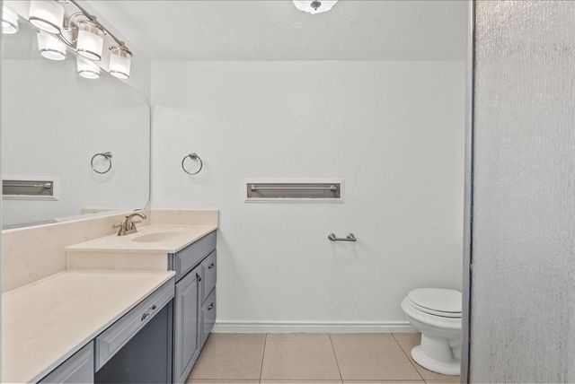 2311 Bayline Drive, Dickinson, TX 77539