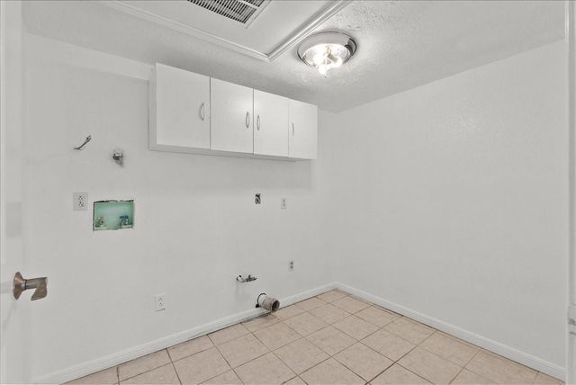 2311 Bayline Drive, Dickinson, TX 77539