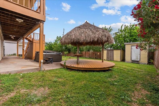 2311 Bayline Drive, Dickinson, TX 77539