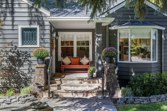 354 NW Drake Road, Bend, OR 97703