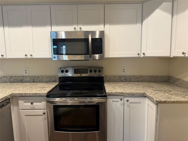 2121 El Paseo Street 2003, Houston, TX 77054