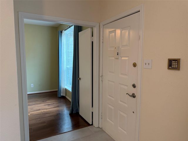 2121 El Paseo Street 2003, Houston, TX 77054