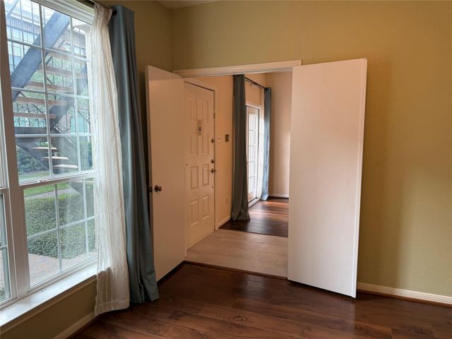 2121 El Paseo Street 2003, Houston, TX 77054