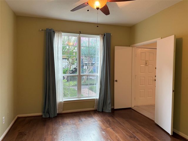 2121 El Paseo Street 2003, Houston, TX 77054