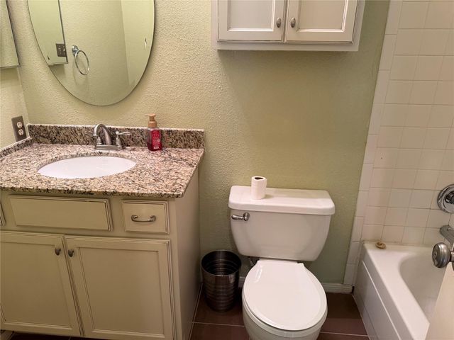 2121 El Paseo Street 2003, Houston, TX 77054