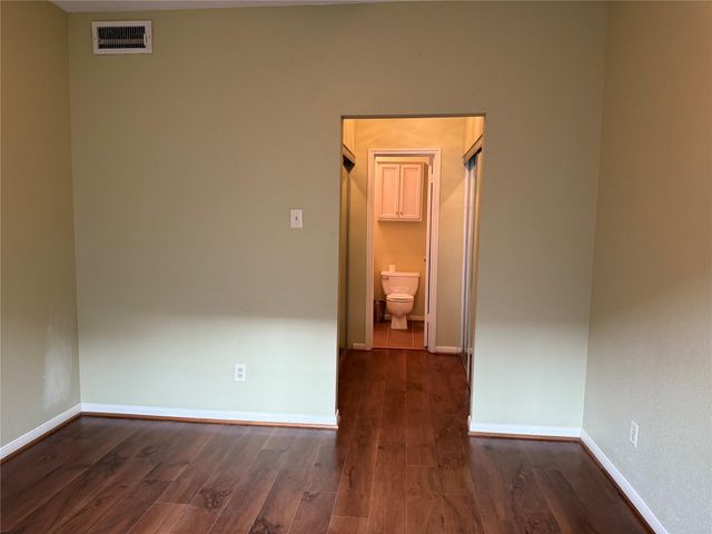 2121 El Paseo Street 2003, Houston, TX 77054