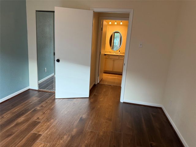 2121 El Paseo Street 2003, Houston, TX 77054