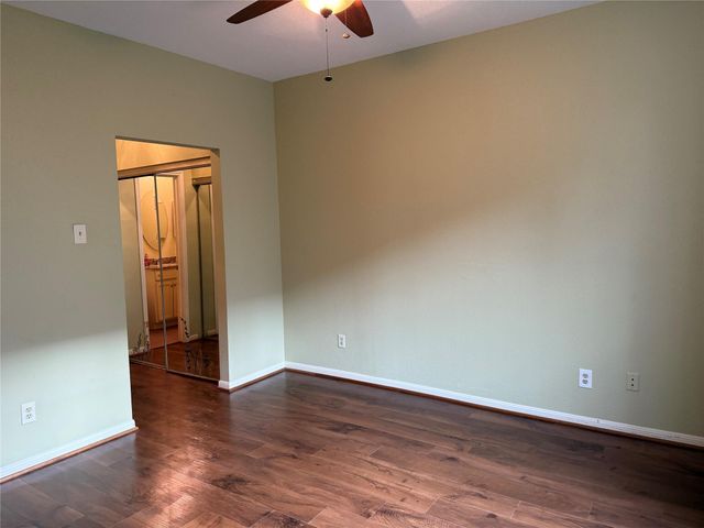 2121 El Paseo Street 2003, Houston, TX 77054