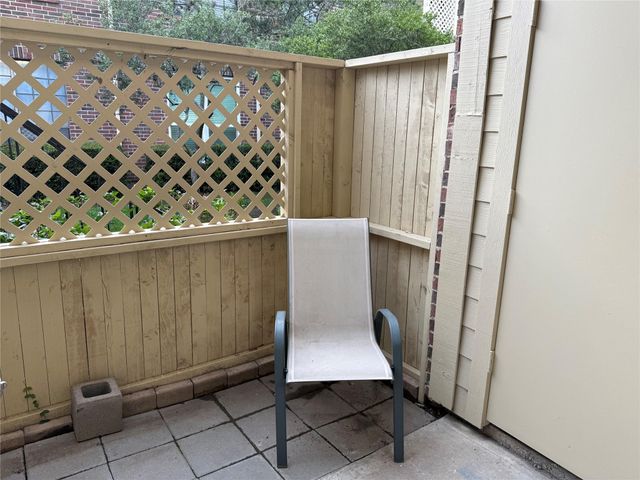 2121 El Paseo Street 2003, Houston, TX 77054