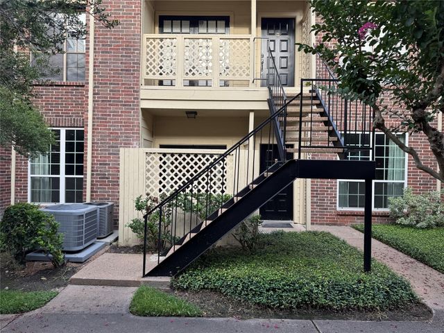 2121 El Paseo Street 2003, Houston, TX 77054