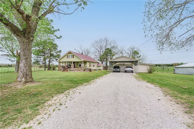 9480 Highway 21, Berryville, AR 72616