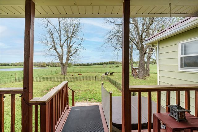 9480 Highway 21, Berryville, AR 72616