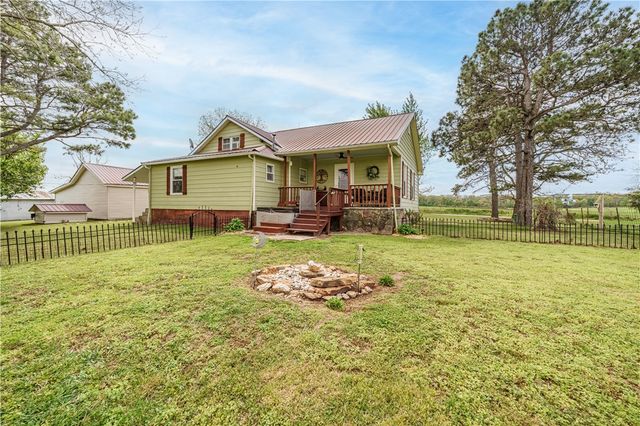 9480 Highway 21, Berryville, AR 72616