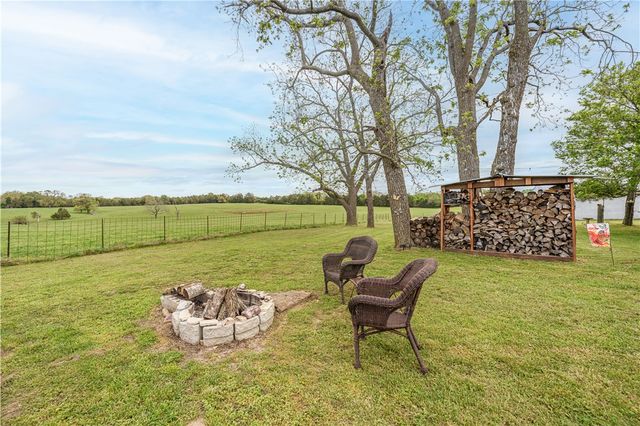 9480 Highway 21, Berryville, AR 72616