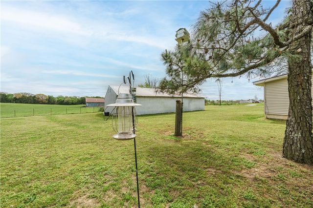 9480 Highway 21, Berryville, AR 72616
