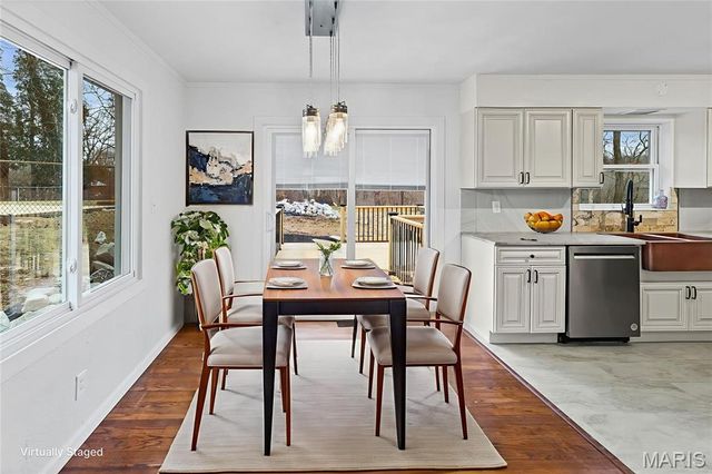 1300 Edgewood Drive, Fairview Heights, IL 62208