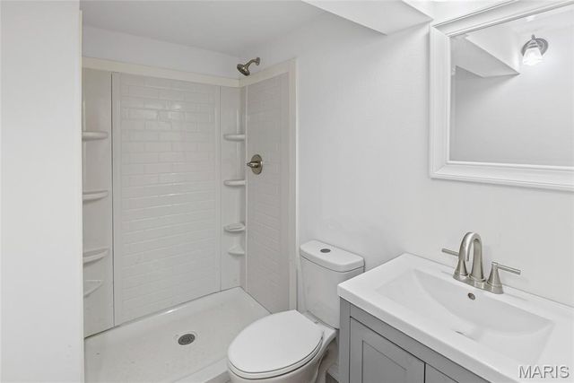 1300 Edgewood Drive, Fairview Heights, IL 62208