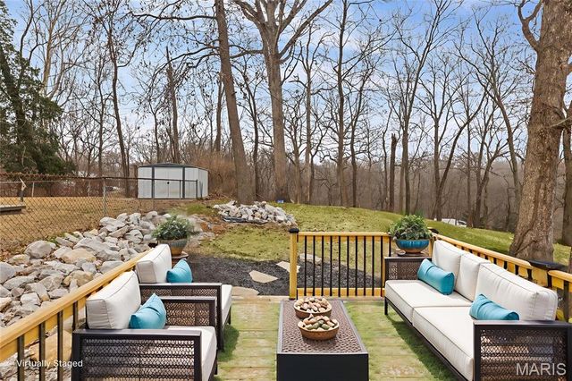 1300 Edgewood Drive, Fairview Heights, IL 62208