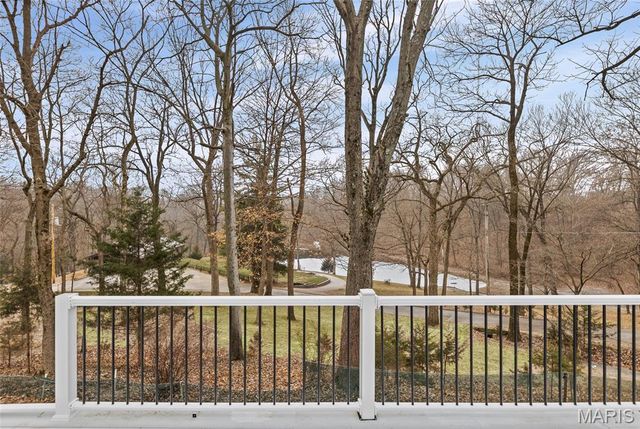 1300 Edgewood Drive, Fairview Heights, IL 62208