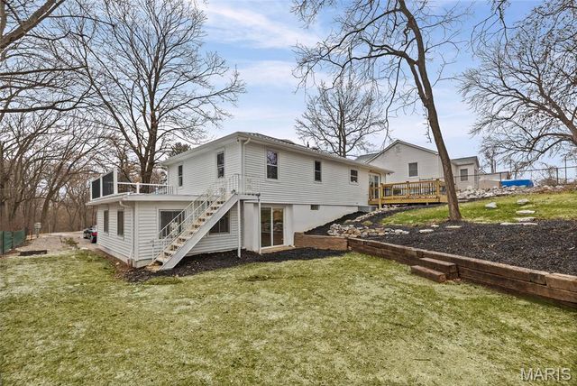 1300 Edgewood Drive, Fairview Heights, IL 62208