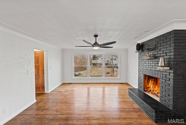 1300 Edgewood Drive, Fairview Heights, IL 62208