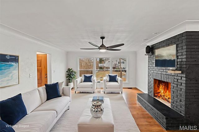 1300 Edgewood Drive, Fairview Heights, IL 62208