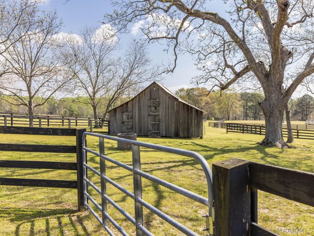 398 Abrams Road, Tallassee, AL 36078