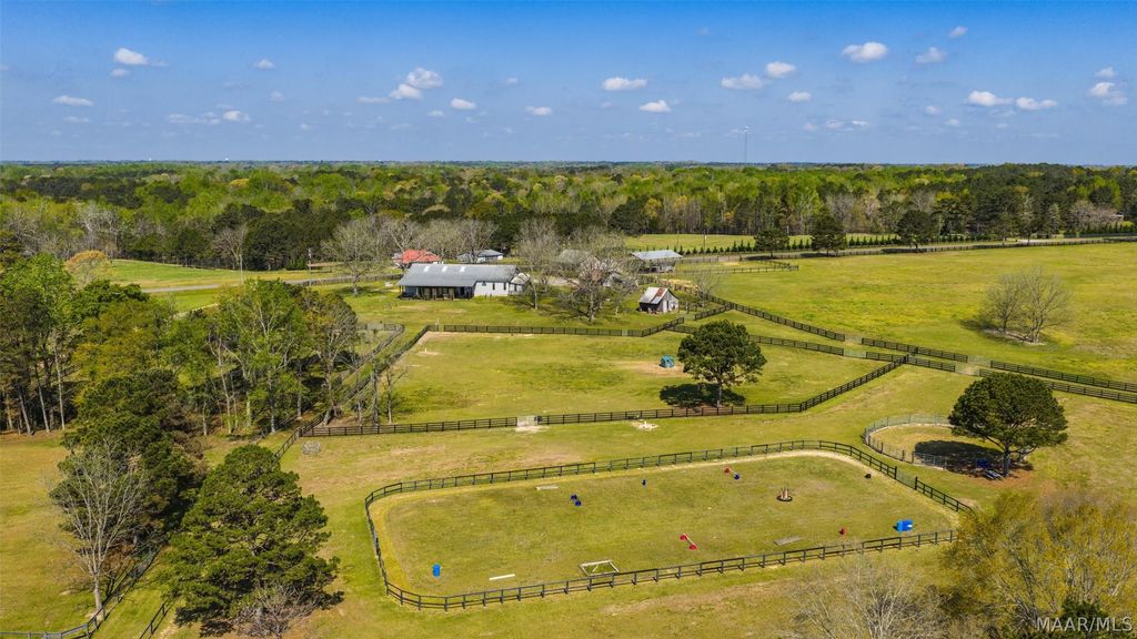 398 Abrams Road, Tallassee, AL 36078