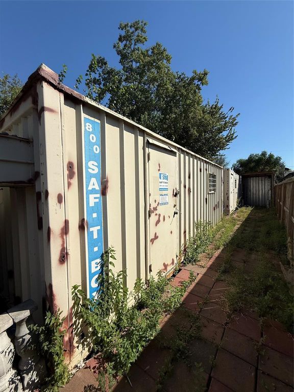 9838 Fillmore Street, Houston, TX 77029