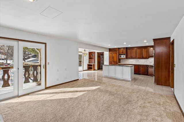 205 Hillcrest Court, Burnsville, MN 55337