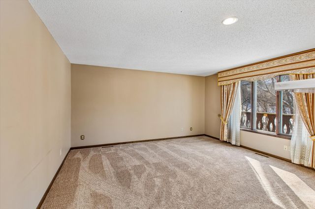 205 Hillcrest Court, Burnsville, MN 55337