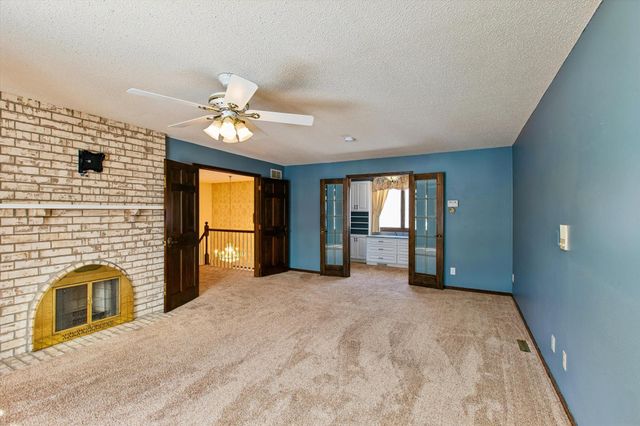 205 Hillcrest Court, Burnsville, MN 55337