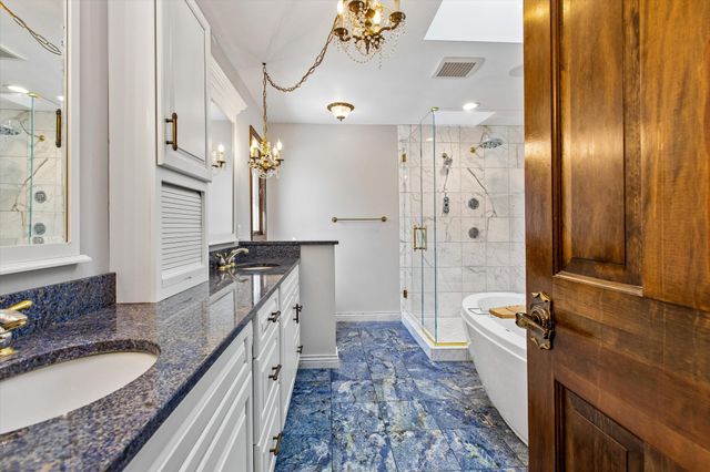 205 Hillcrest Court, Burnsville, MN 55337