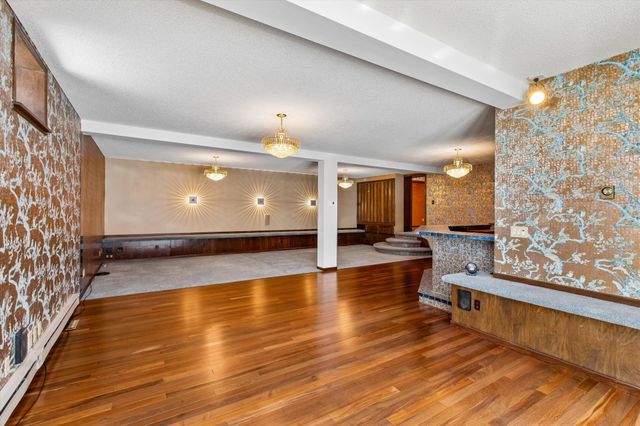 205 Hillcrest Court, Burnsville, MN 55337