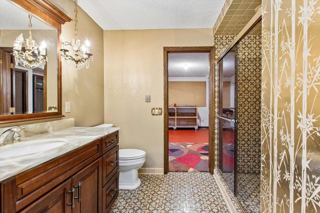 205 Hillcrest Court, Burnsville, MN 55337