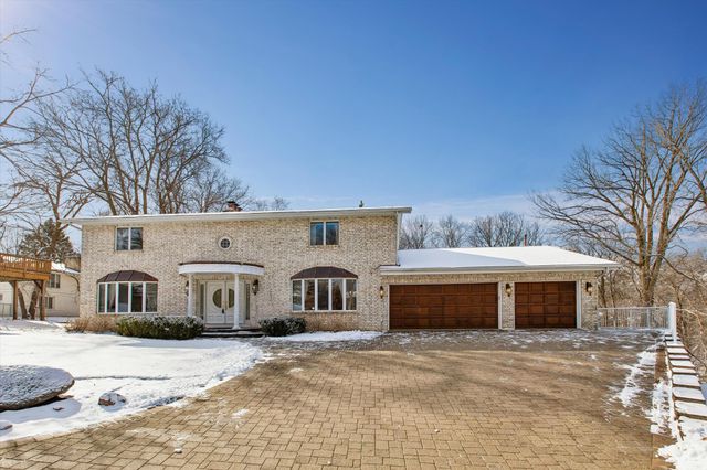 205 Hillcrest Court, Burnsville, MN 55337